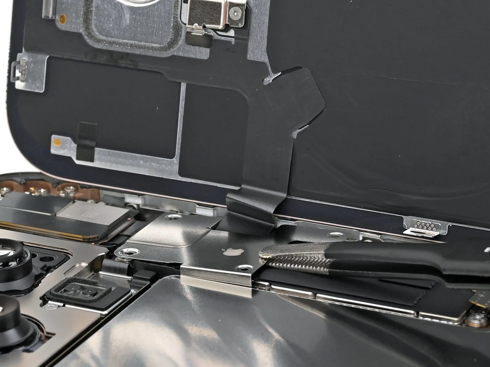 iPhone 16 Pro Battery Replacement