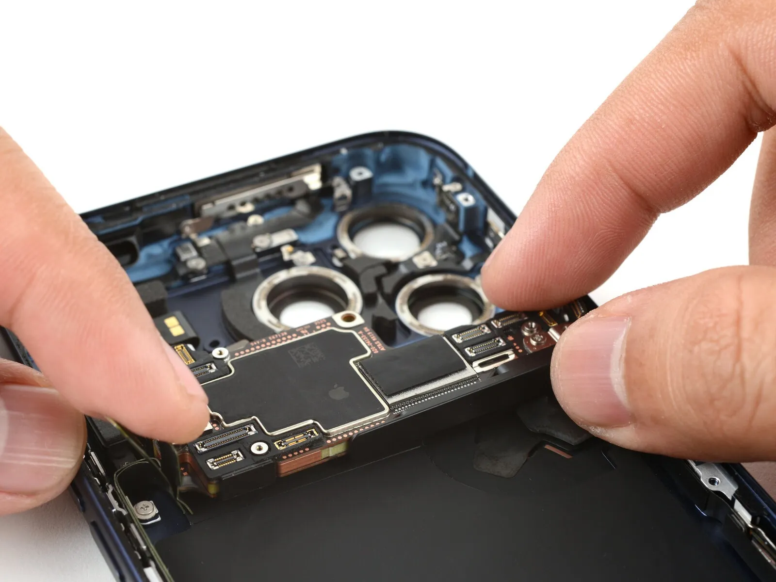 iPhone 17 Pro Max Logic Board Replacement