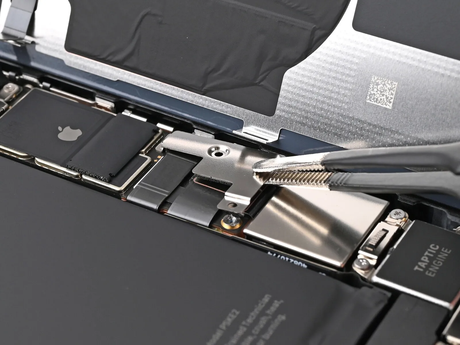 iPhone 16e Rear Camera Assembly Replacement
