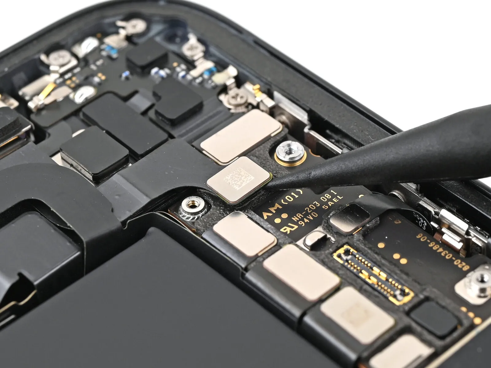 iPhone 16e Front Camera Assembly Replacement