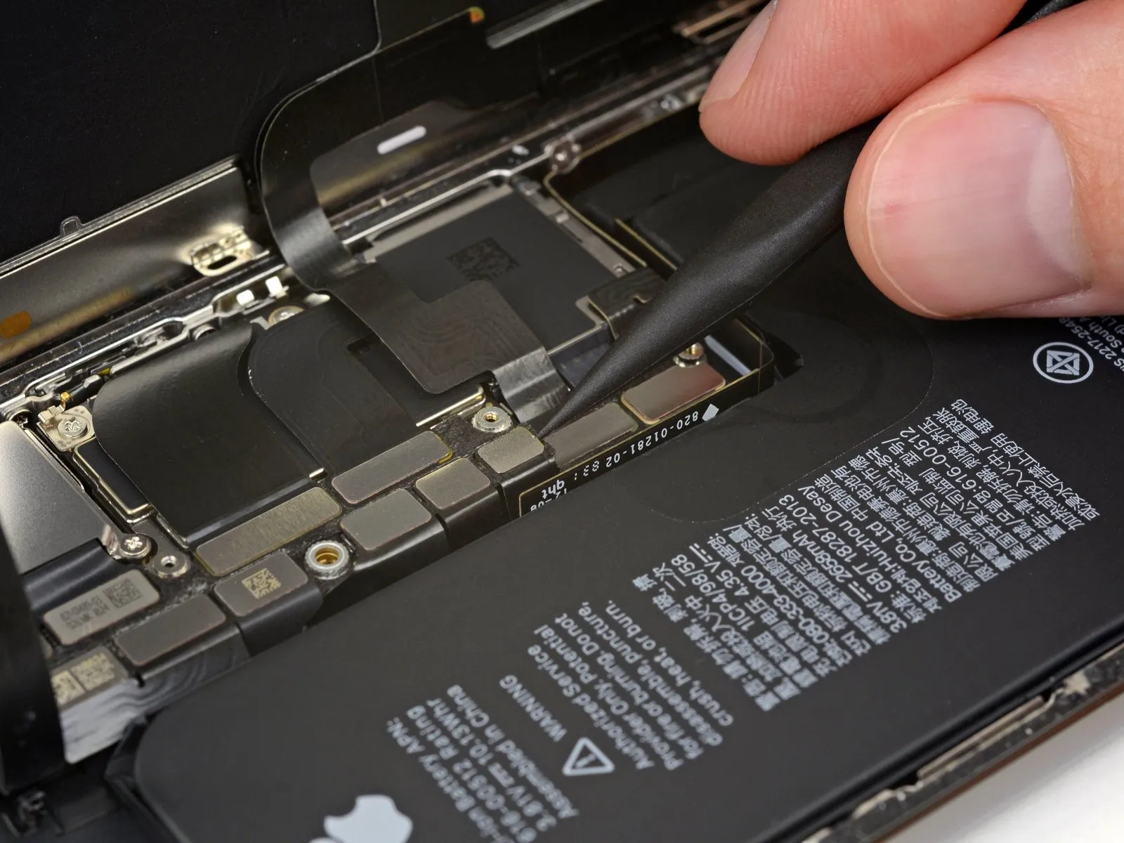 iPhone XS Lower Speaker Replacement