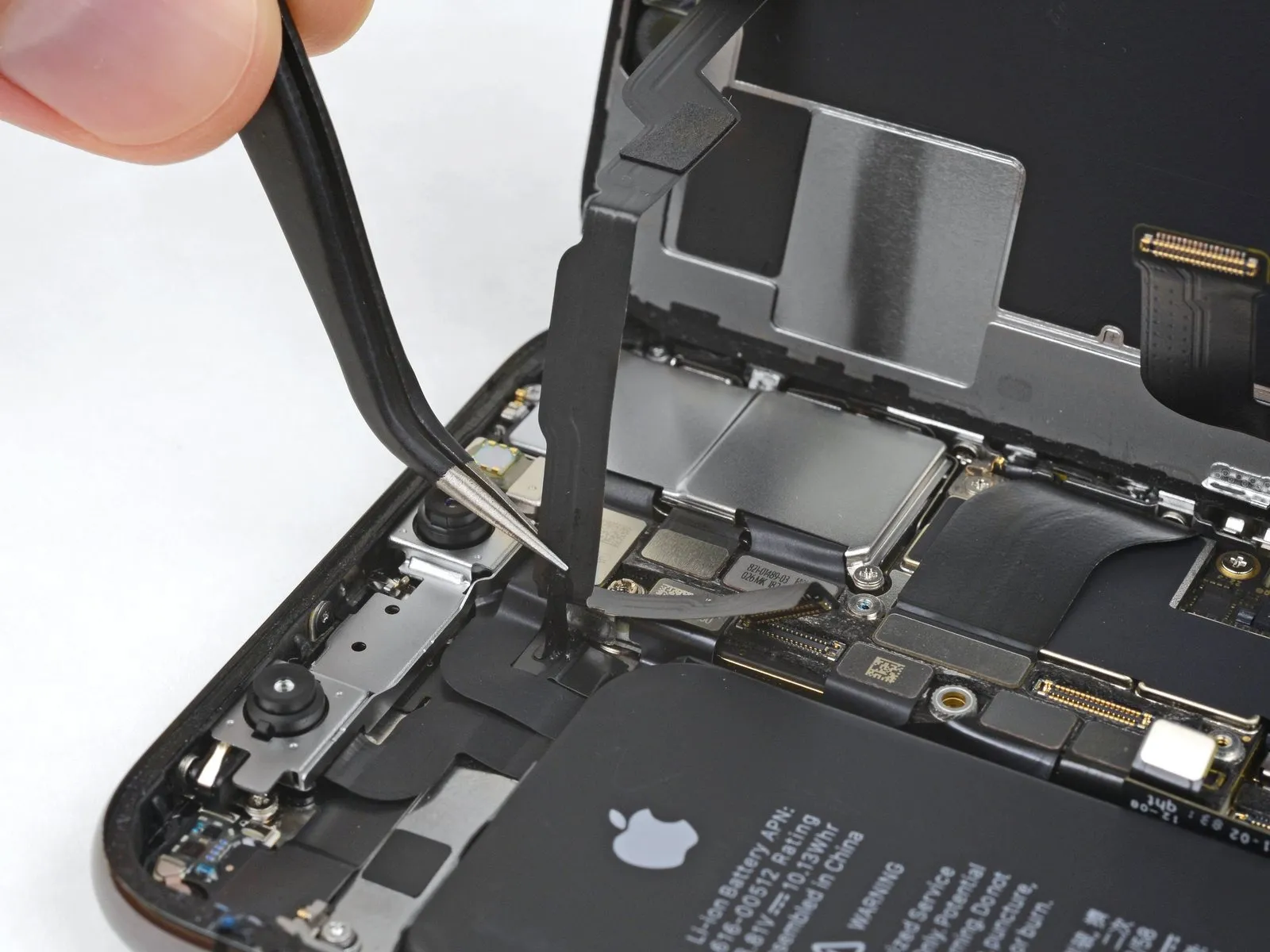 iPhone XS Taptic Engine Replacement
