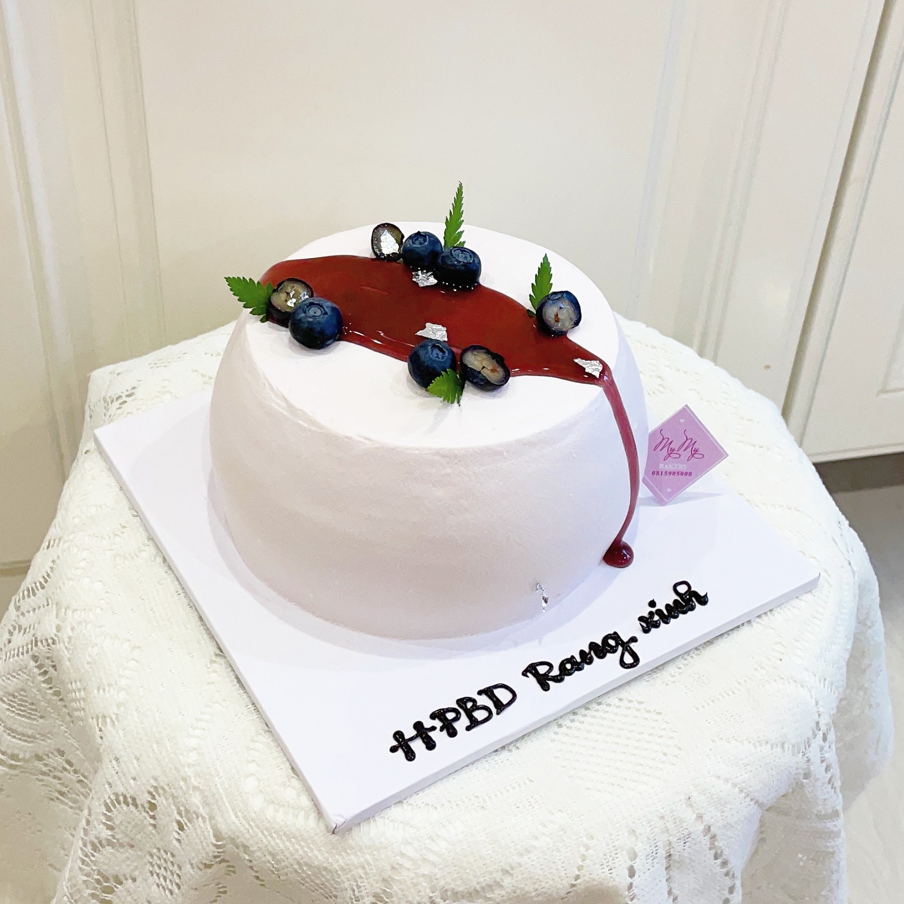 Bánh kem việt quất sốt berry