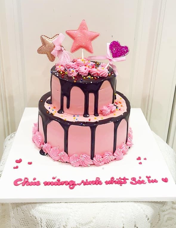 Bánh sinh nhật 2 tầng hồng socola
