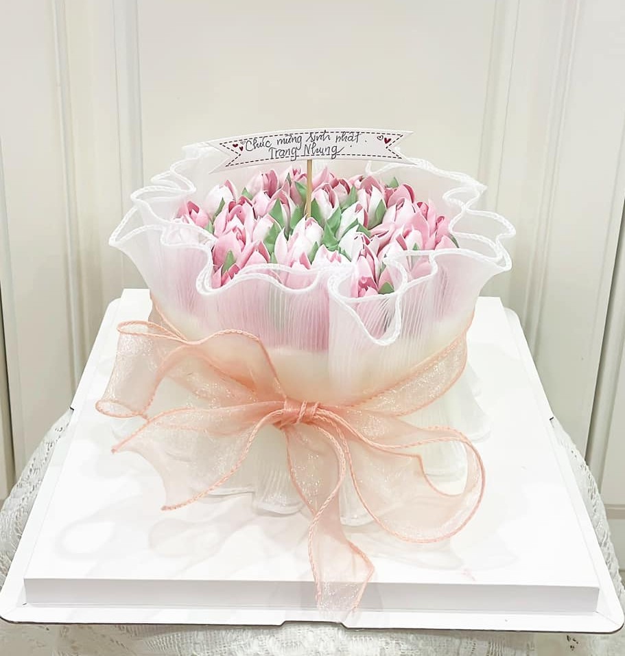 Bánh bó hoa tulip hồng