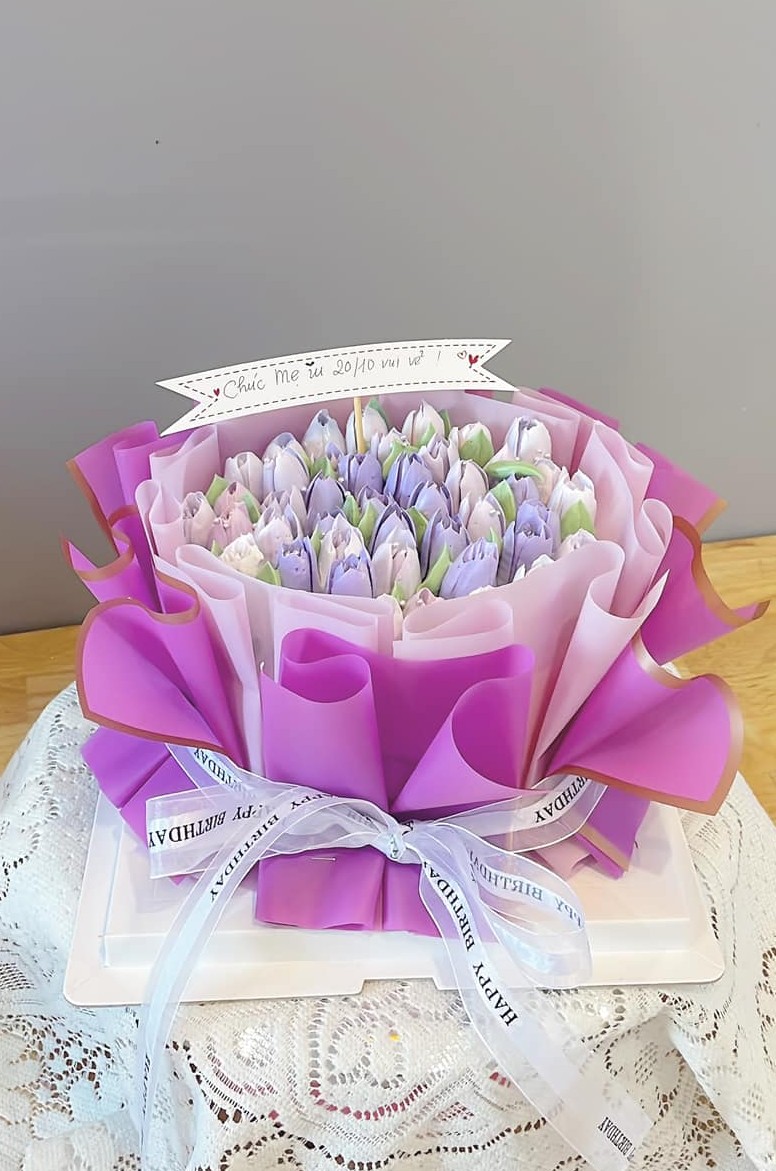 Bánh bó hoa tulip tím lavender