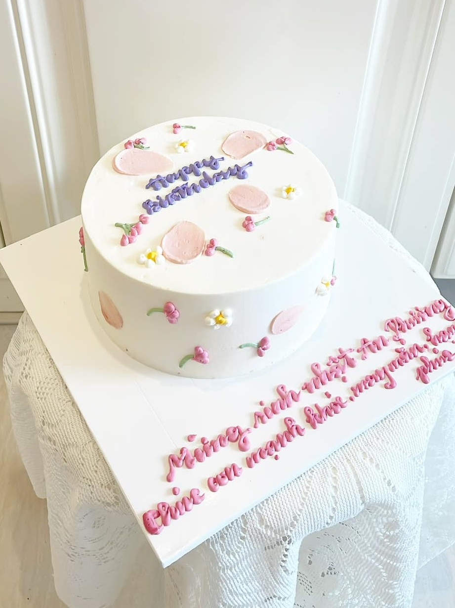 Bánh sinh nhật hoa nhí pastel