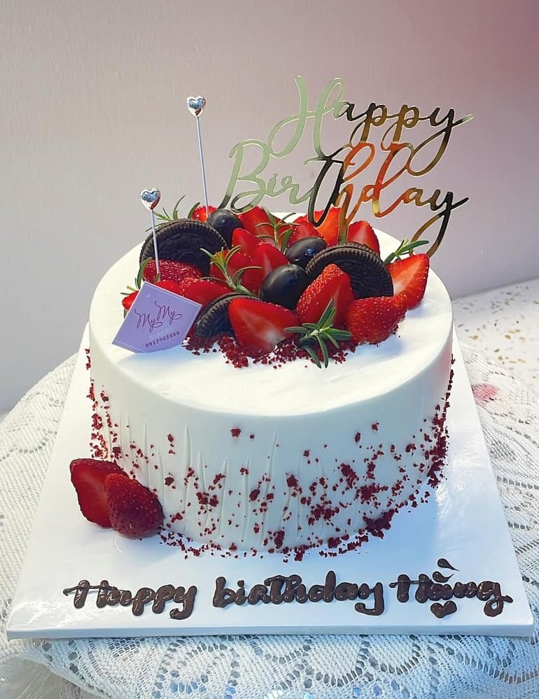 Bánh sinh nhật kem tươi dâu tây Oreo