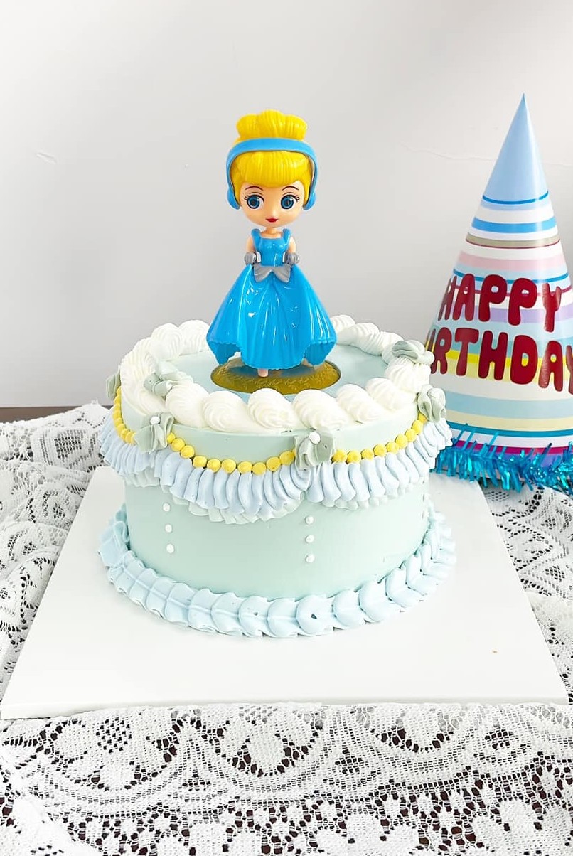 Bánh sinh nhật công chúa Cinderella