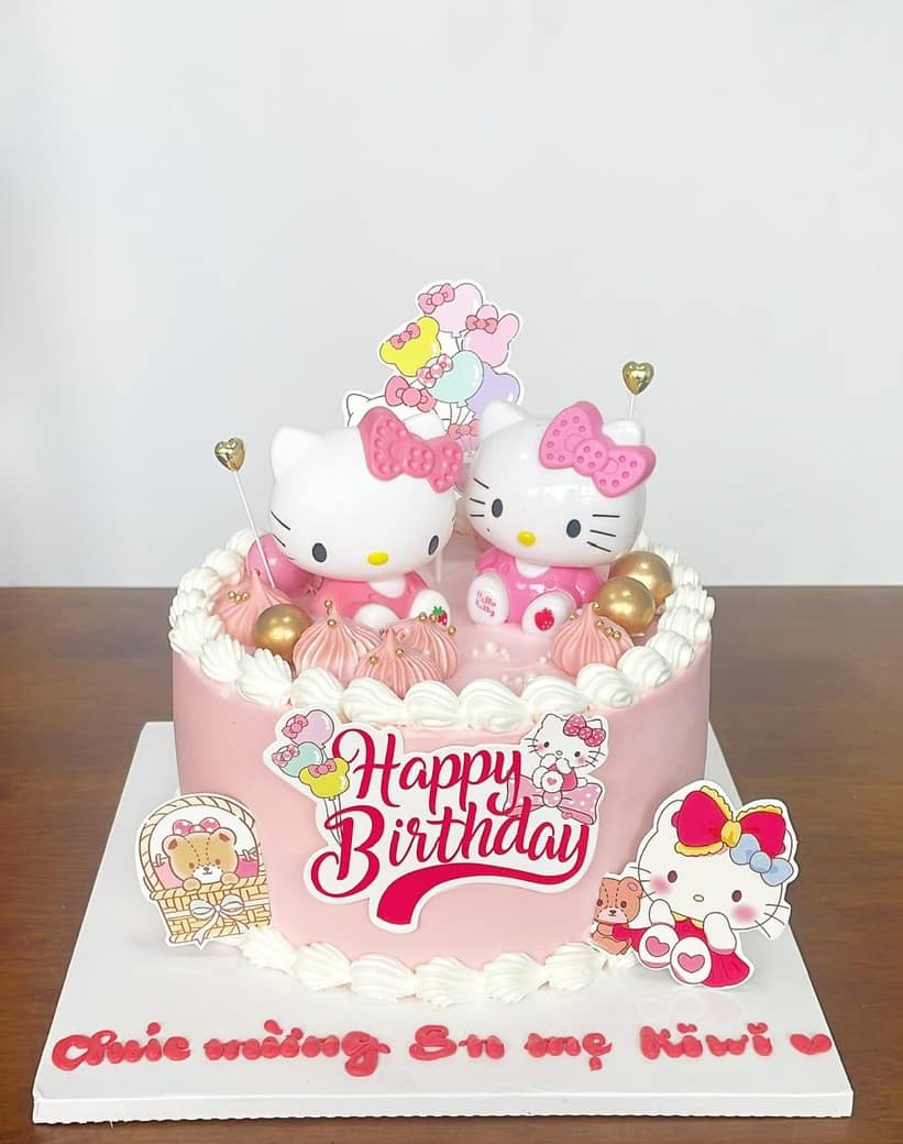Bánh sinh nhật Hello Kitty hồng
