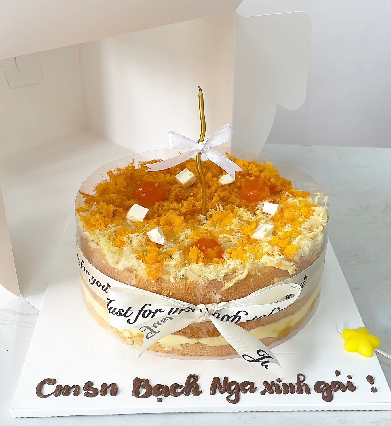 Bánh bông lan trứng muối