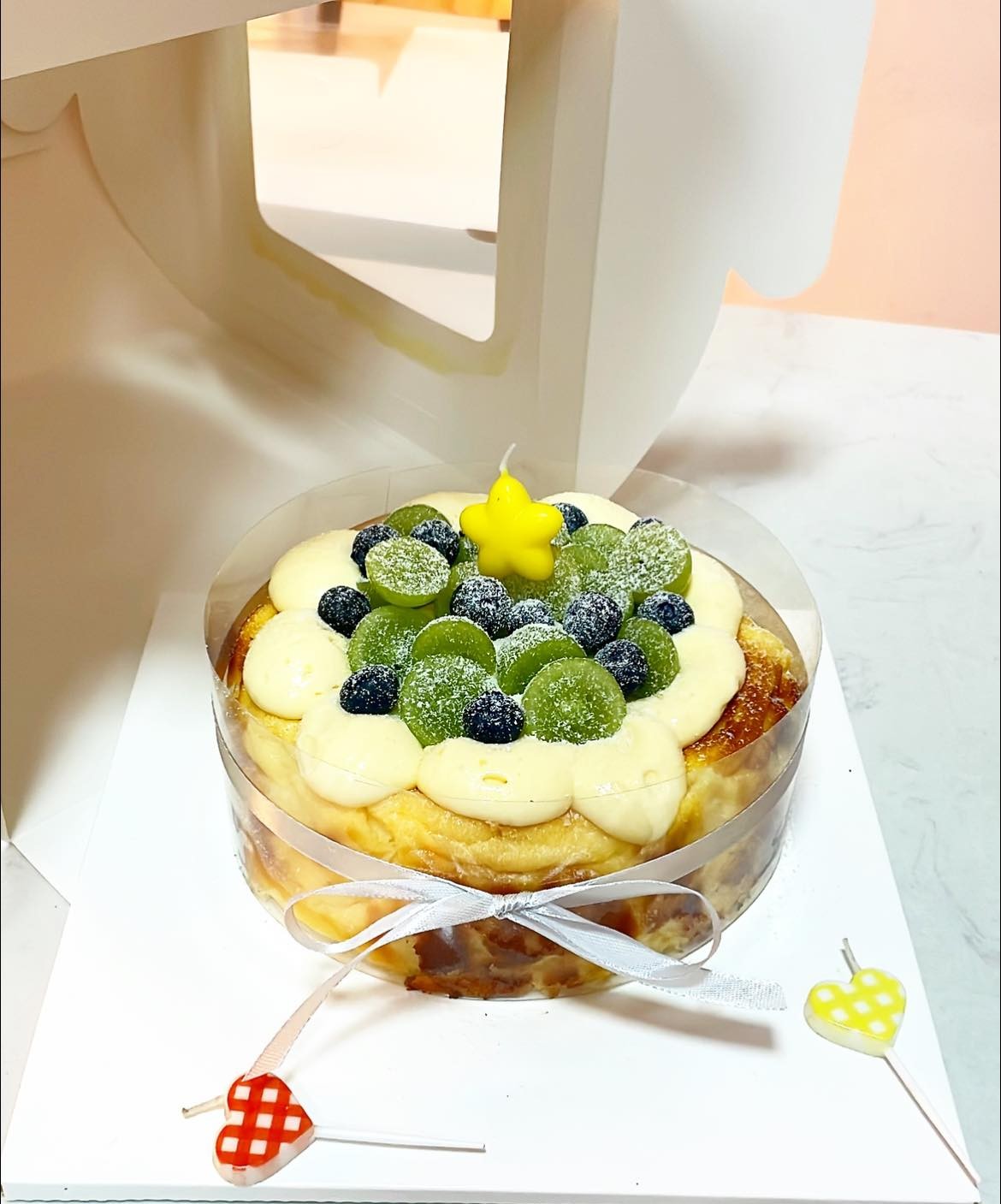 Bánh Basque Burnt Cheesecake Trái Cây
