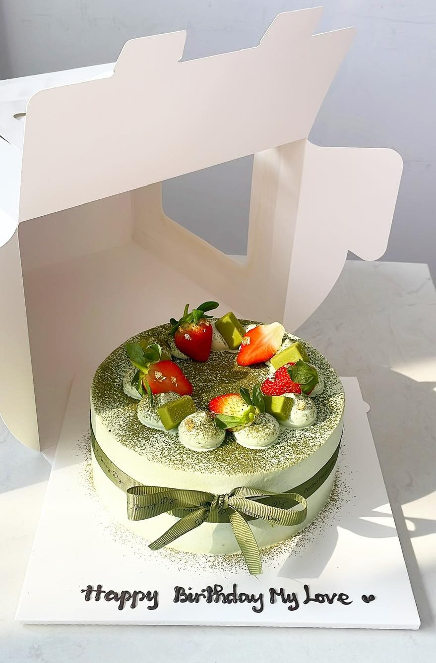 Bánh matcha dâu tây