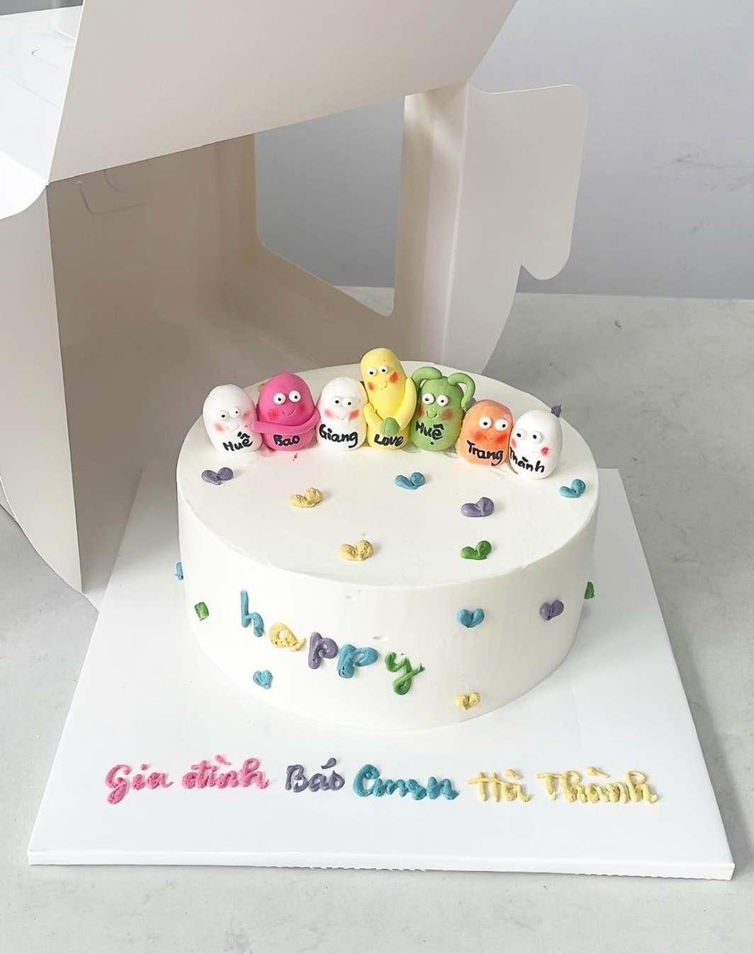Bánh kem gia đình hình thú cute