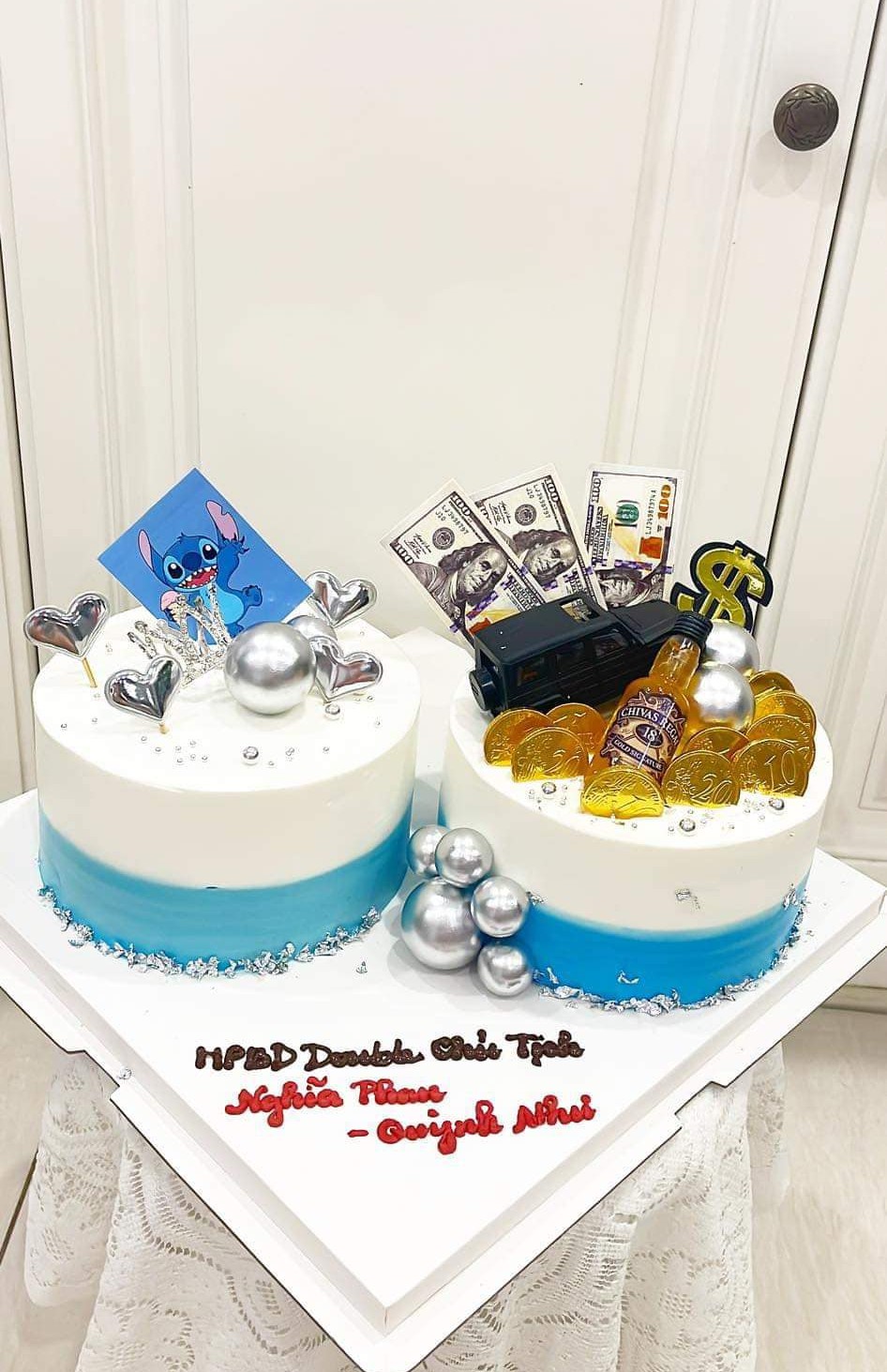 Bánh sinh nhật đôi Stitch tiền vàng