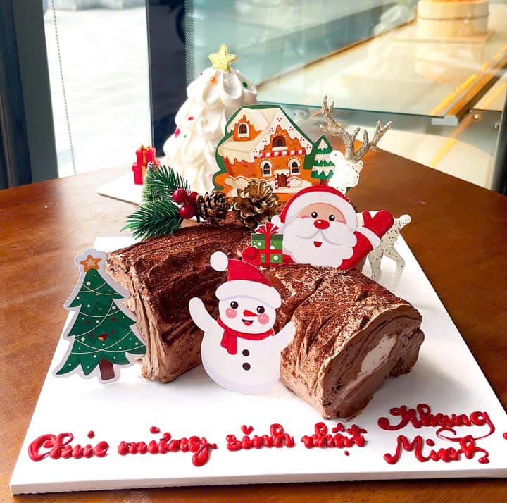Bánh khúc cây Noel chocolate