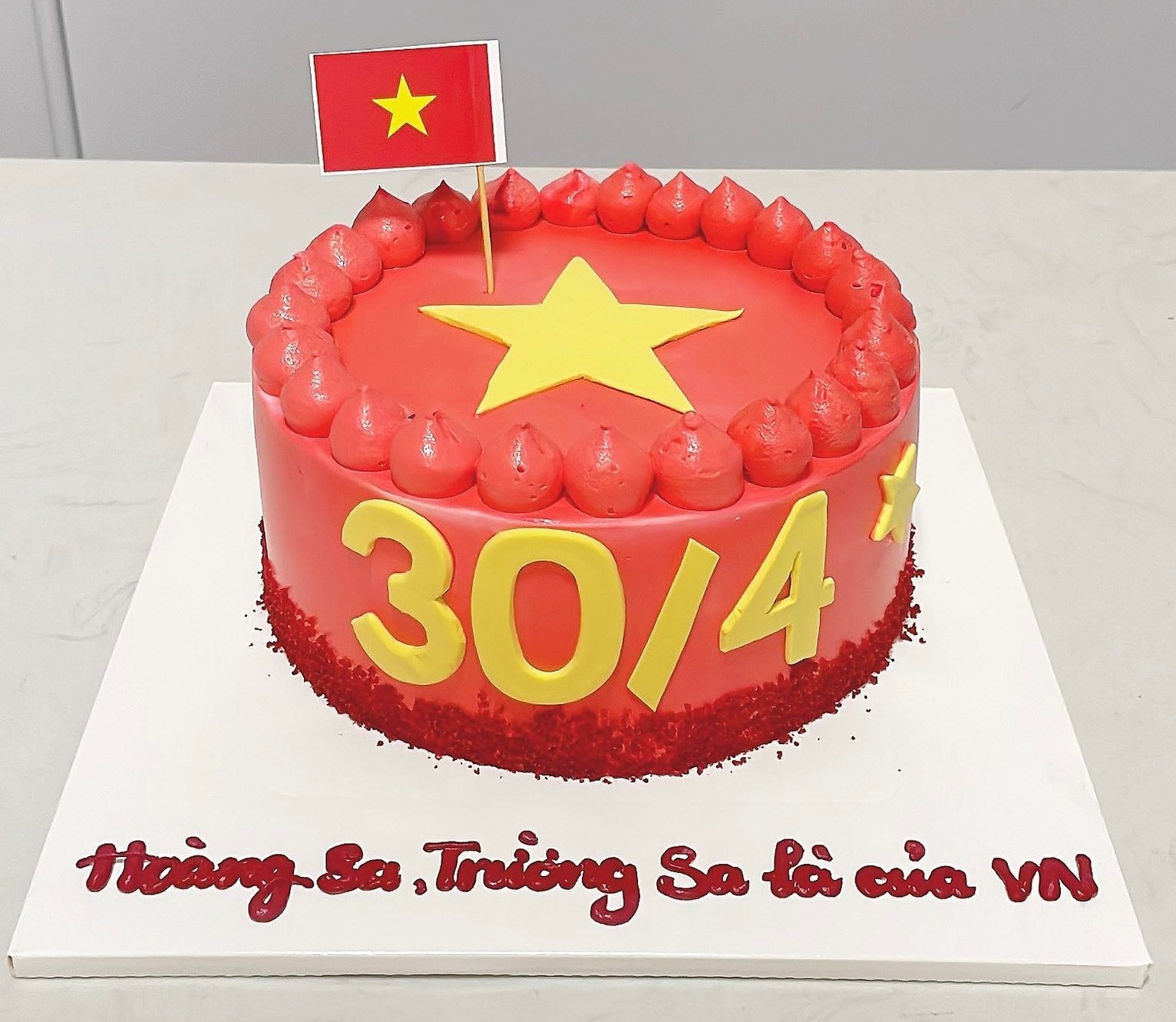 Bánh Quốc Khánh 30/4