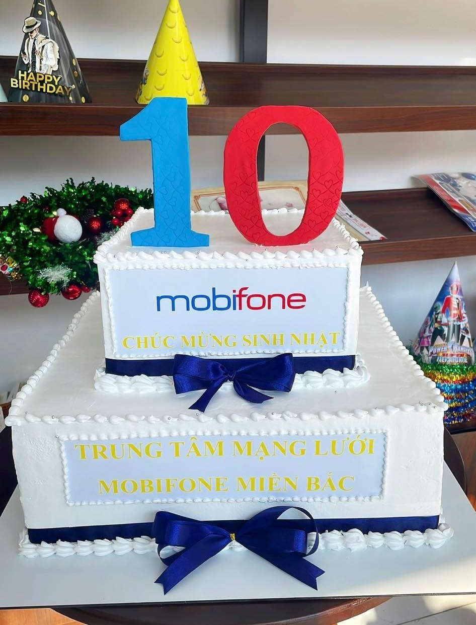 Bánh sinh nhật công ty Mobifone 10 năm