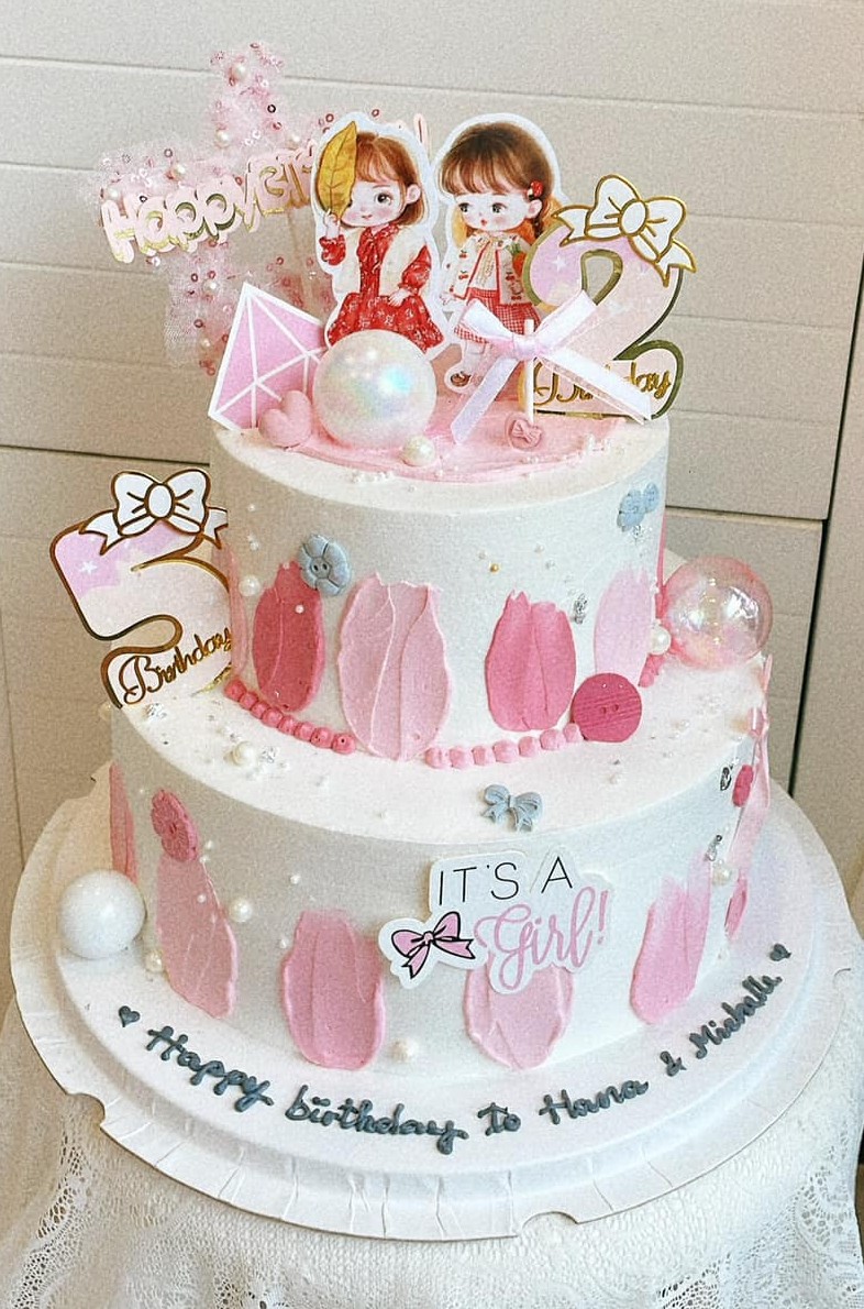 Bánh sinh nhật 2 tầng bé gái hồng pastel