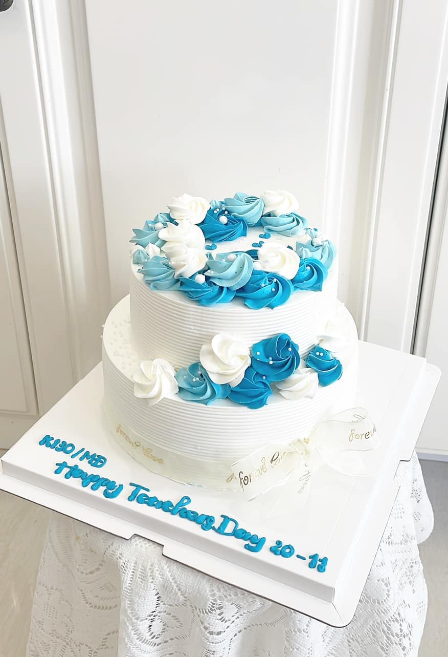 Bánh kem 2 tầng Happy Teachers Day