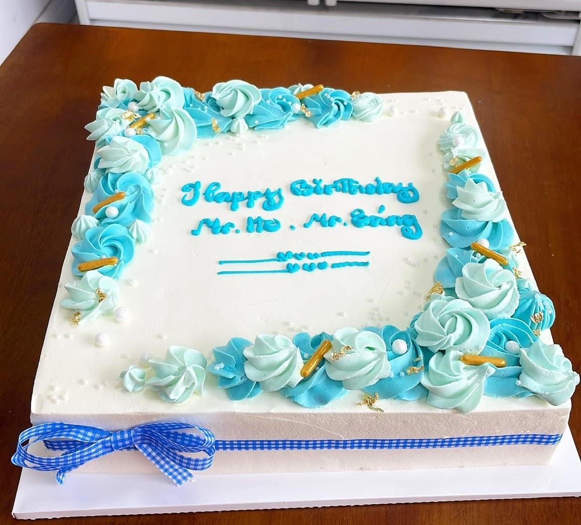 Bánh sinh nhật kem tươi xanh dương