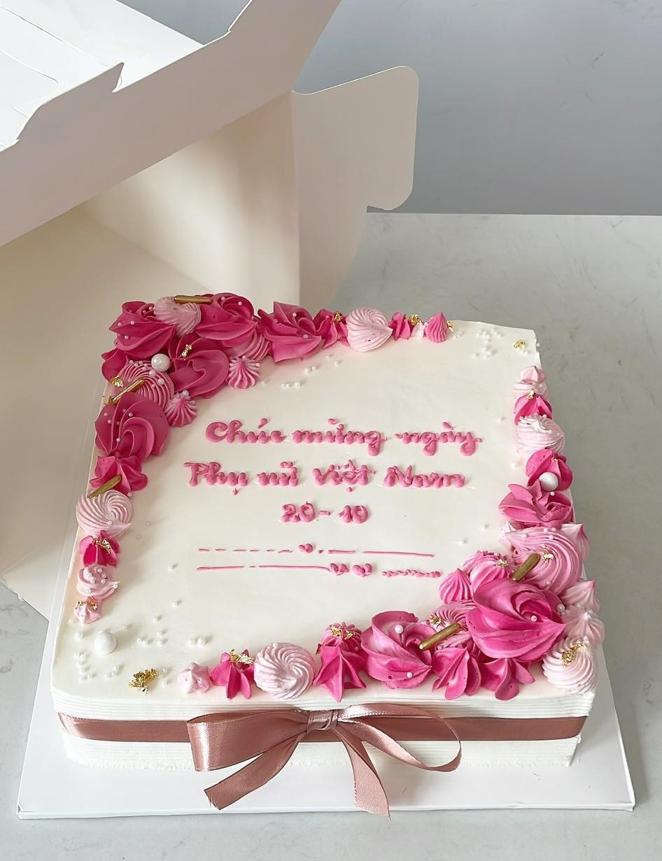 Bánh chúc mừng ngày Phụ nữ Việt Nam 20-10