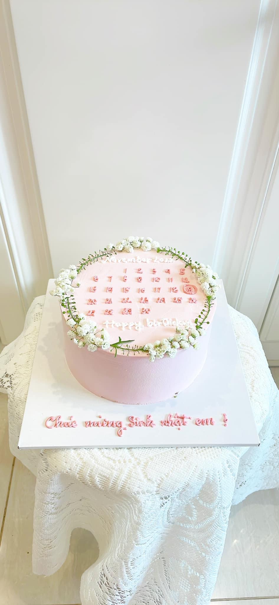 Bánh kem lịch sinh nhật tháng 11