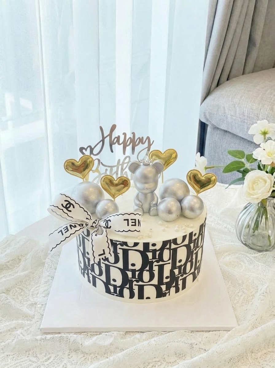 Bánh sinh nhật Dior Chanel cao cấp