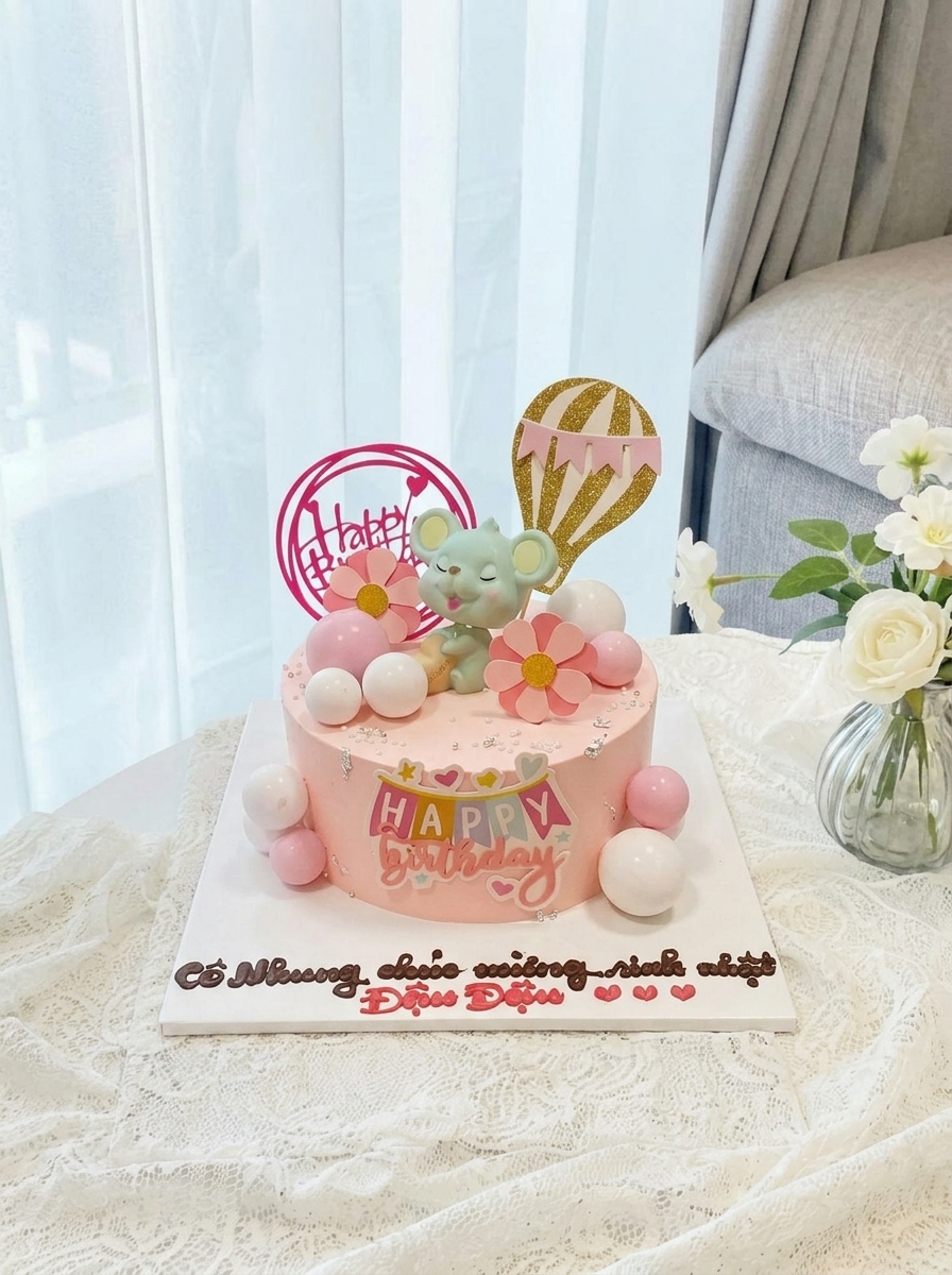 Bánh sinh nhật chuột hồng pastel