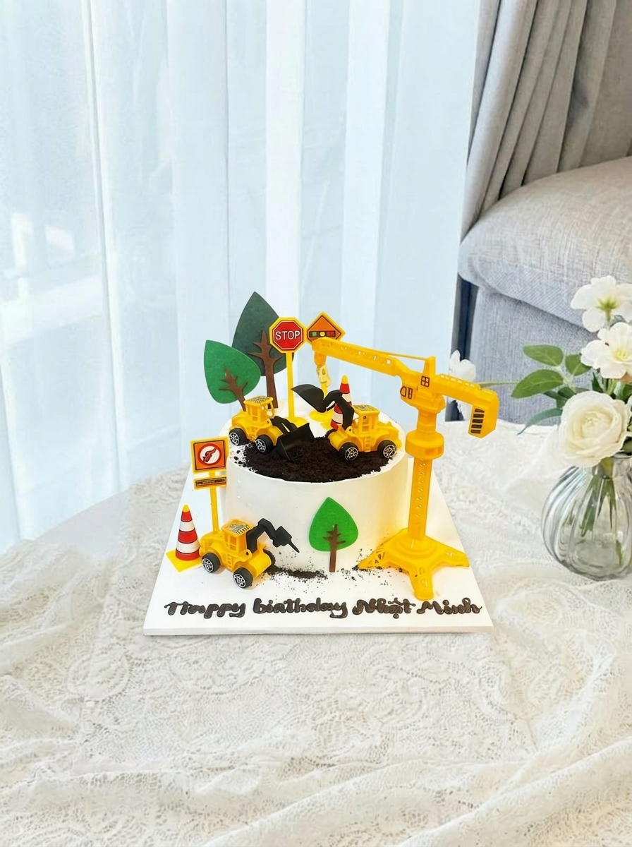 Bánh sinh nhật công trường xây dựng