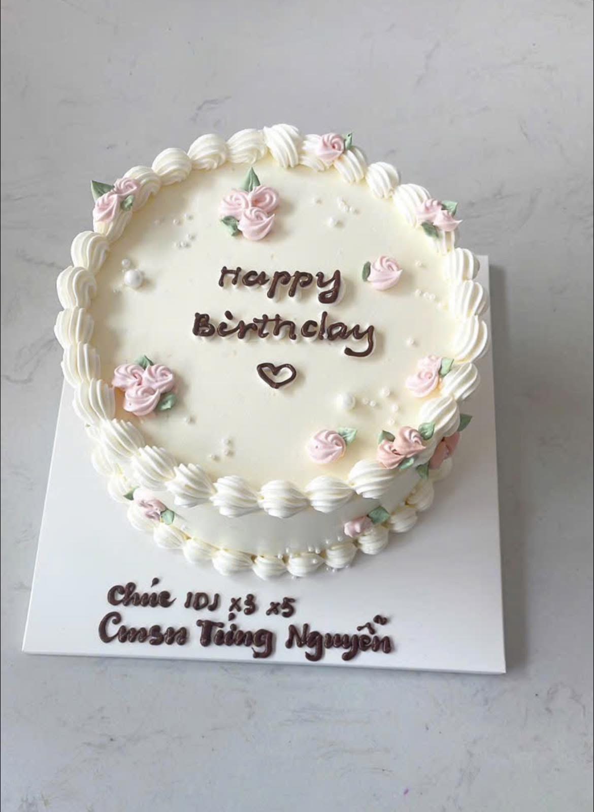 Bánh kem sinh nhật hoa hồng pastel