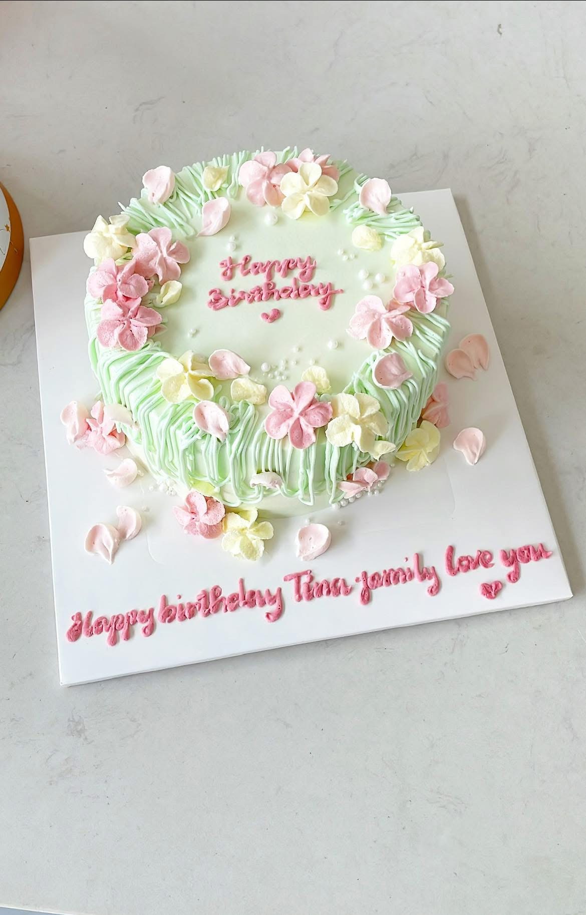 Bánh sinh nhật hoa cỏ pastel