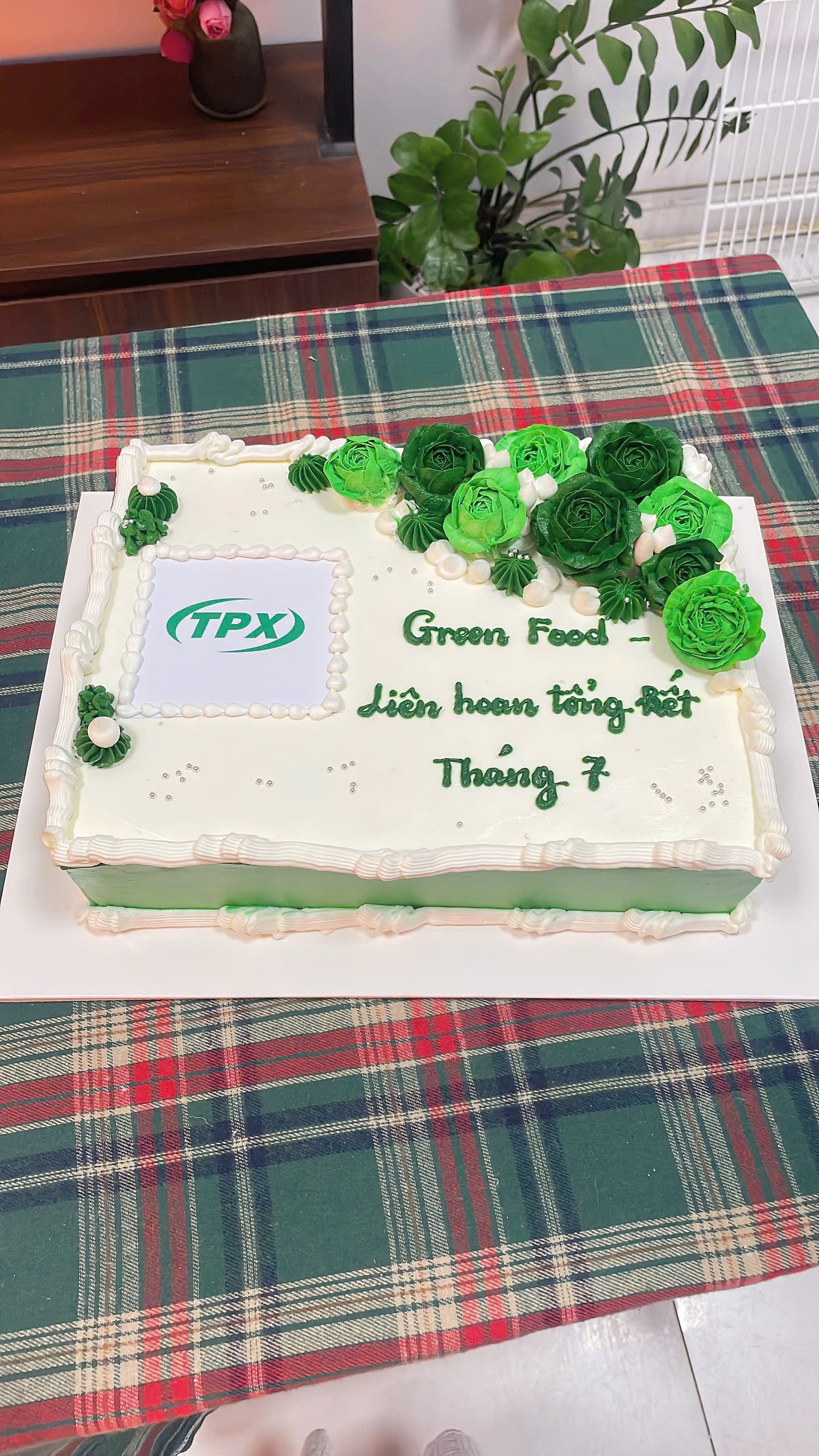 Bánh kem công ty TPX Green Food tổng kết tháng 7