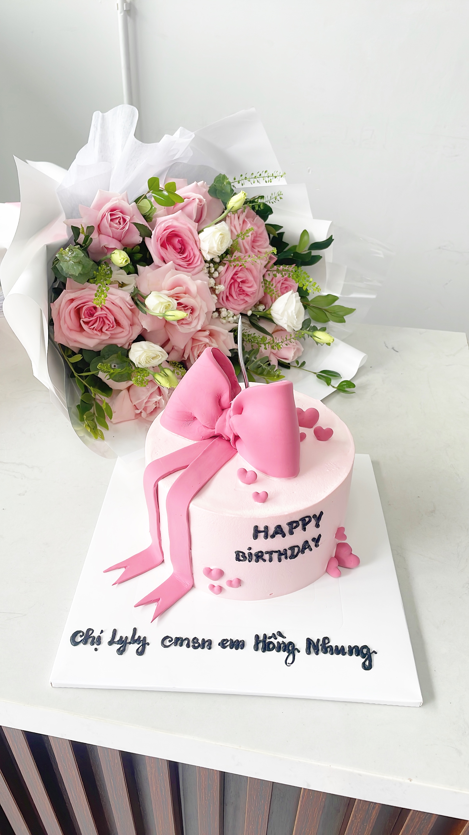 Bánh sinh nhật nơ hồng pastel