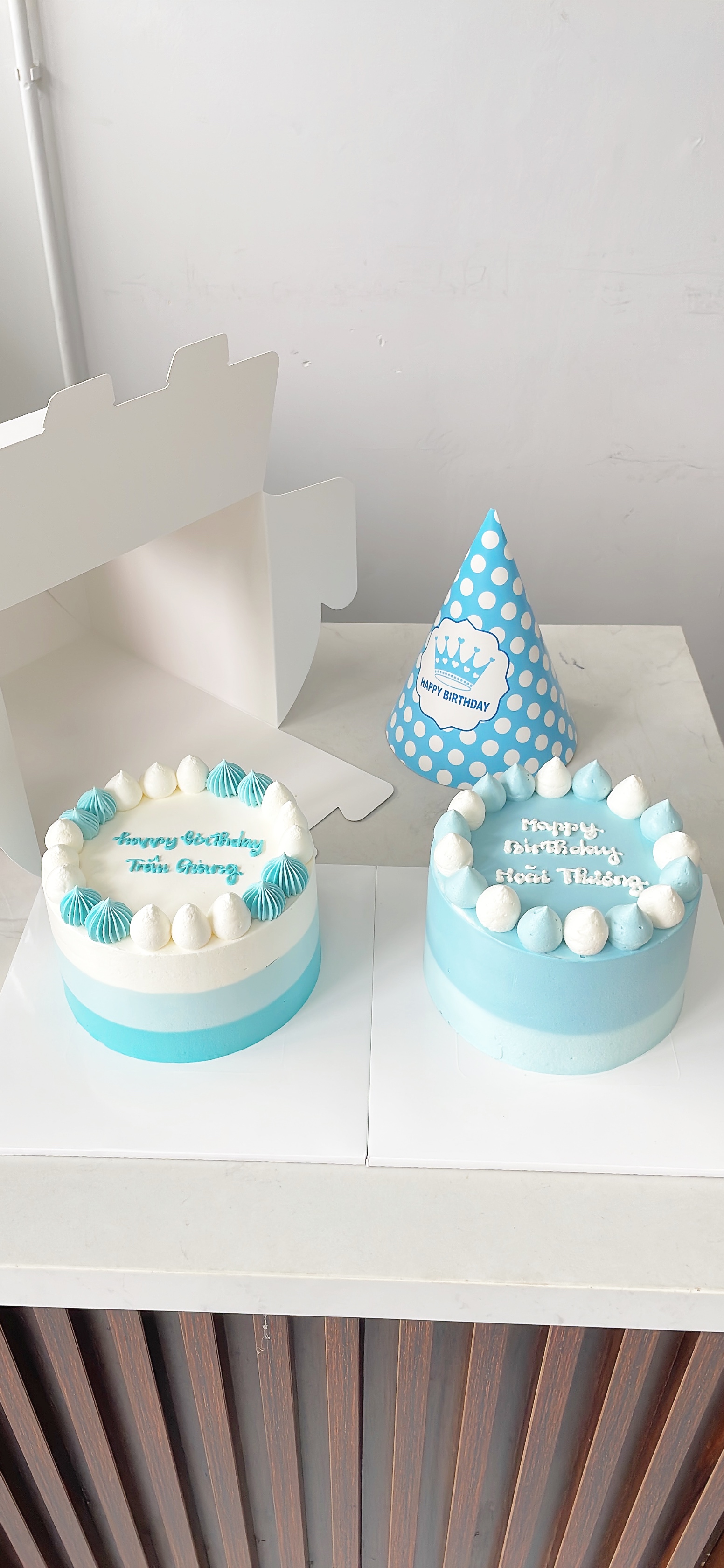 Bánh kem sinh nhật xanh pastel