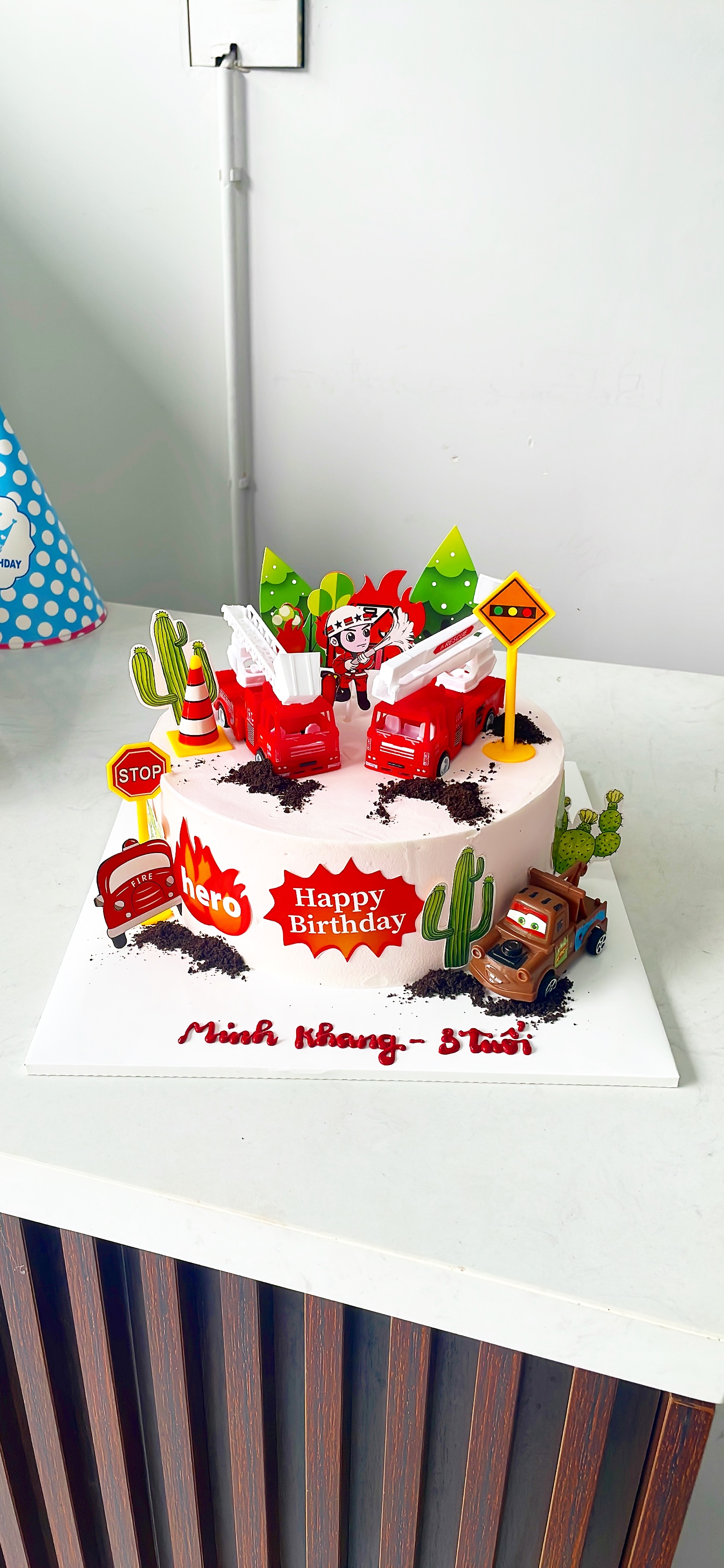 Bánh sinh nhật xe cứu hỏa