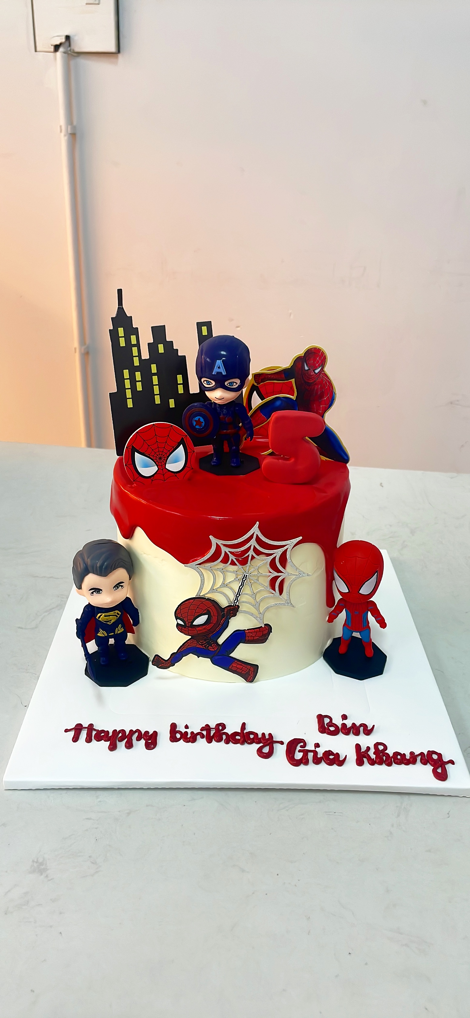 Bánh sinh nhật siêu anh hùng Marvel