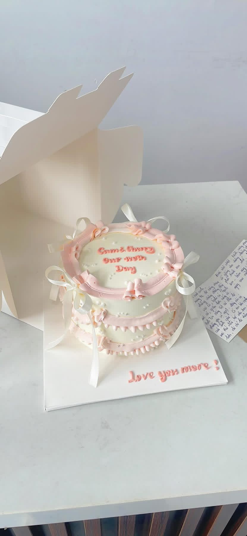 Bánh kem nơ ruy băng pastel