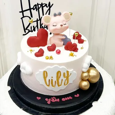 Bánh sinh nhật Gấu hồng trái tim