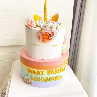 Bánh unicorn 2 tầng pastel