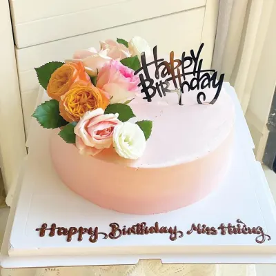 Bánh sinh nhật hoa tươi pastel