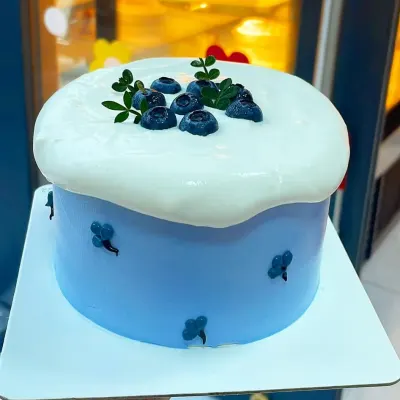 Bánh kem việt quất xanh pastel