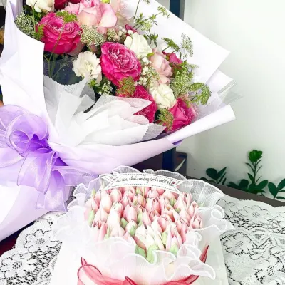Bánh kem bó hoa tulip hồng