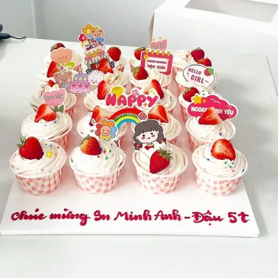 Set cupcake sinh nhật bé gái