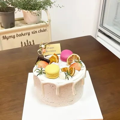 Bánh sinh nhật kem tươi macaron