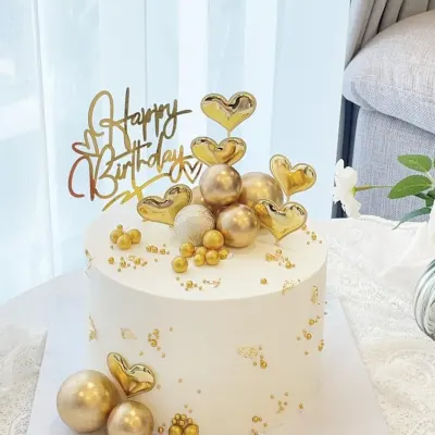 Bánh sinh nhật trang trí vàng gold