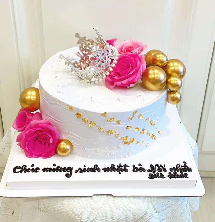 Bánh vương miện hoa hồng biếu bà — mẫu 6494 MyMy Bakery