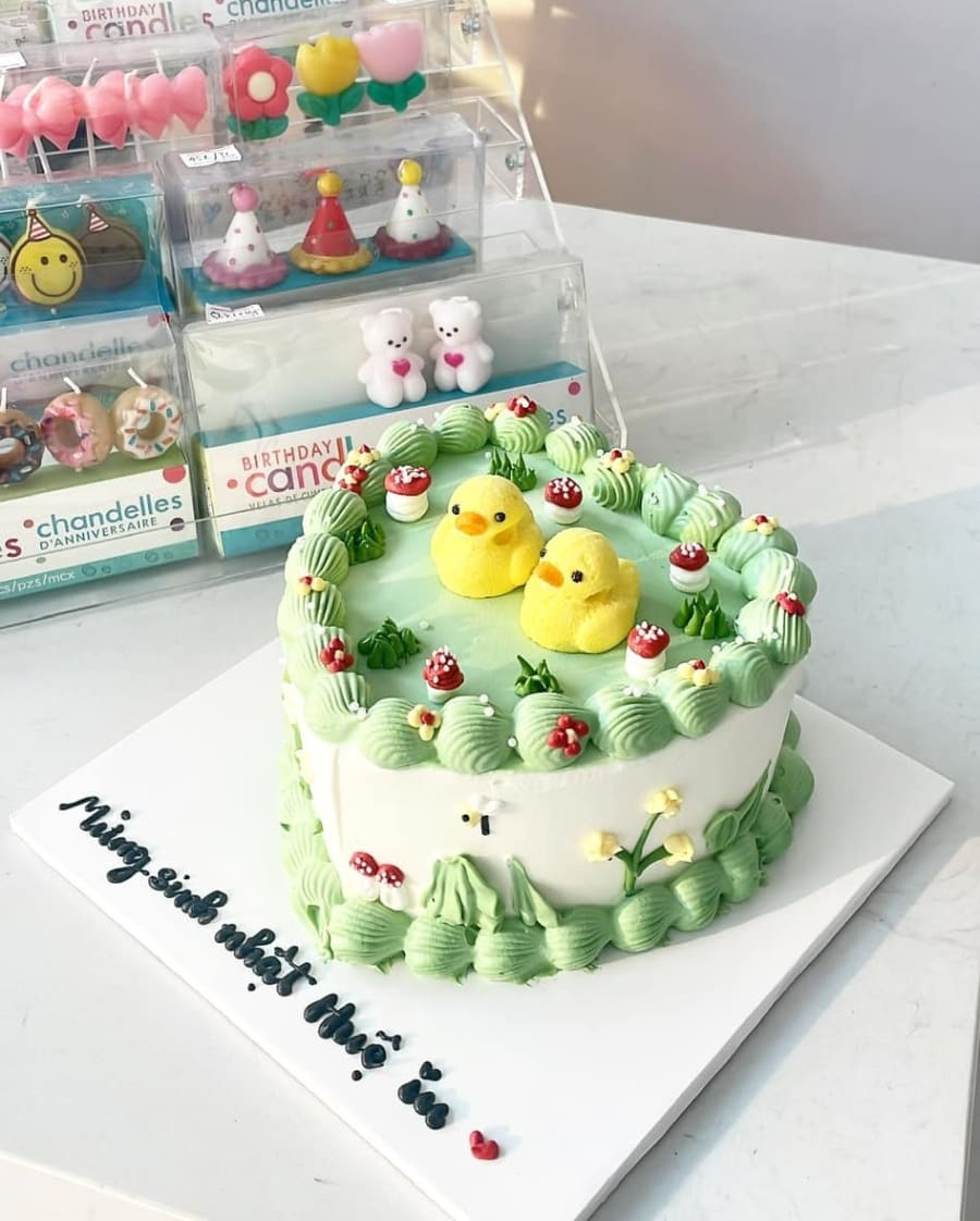 Bánh tạo hình vịt vàng đồng cỏ — mẫu 3359 MyMy Bakery