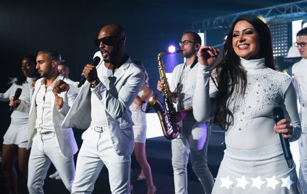 Jam Hot showband performing Candy