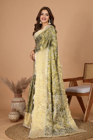 Marrs Green Woven Kanjivaram Saree